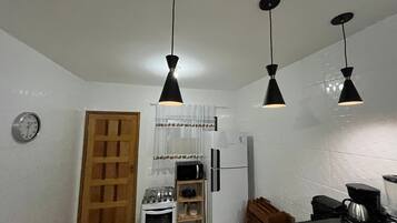 Microones i placa de cuina