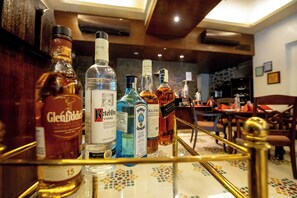 酒吧（店内）
