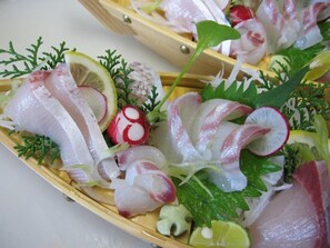 Alimentos y bebidas