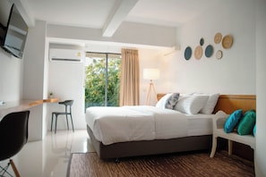 Room - Alley & Pier (Bangkok)