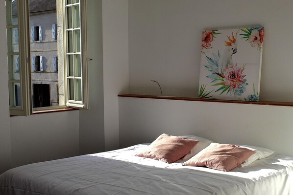 Room - Logis Hã´tel Le Commerce (Navarrenx)