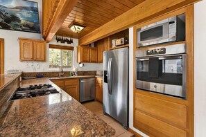 Room - Mountain Adventure 1931 (Big Bear Lake)