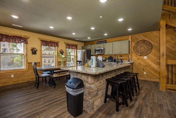 Room - Pirates Peak (Gatlinburg)