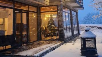 الإطلالة من المنشأة