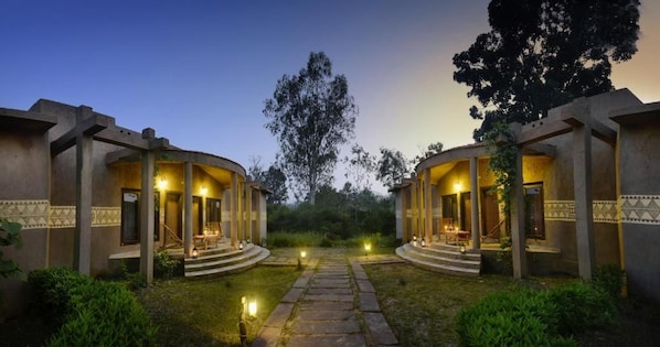 Unclassified image, 1 of 2, button - Aranyak Resort (Manpur)