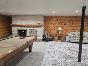 Cheminée, table de tennis de table