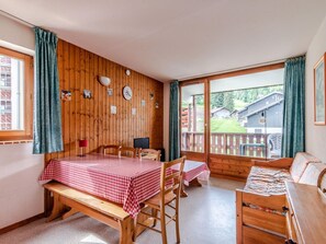 Room - Vacancã©ole - Grand Morillon (Morillon)