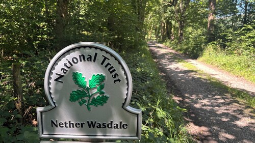 The Strands & Screes Inn