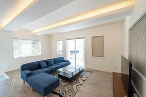 Living area - Sunset Resort Kanutan (Motobu)