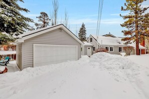 View from property - Lakeview Getaway 2120 (Big Bear Lake)