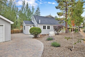 View from property - Lakeview Getaway 2120 (Big Bear Lake)