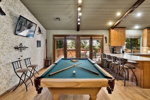 Sports facility - Moose Manor 2012 (Big Bear Lake)