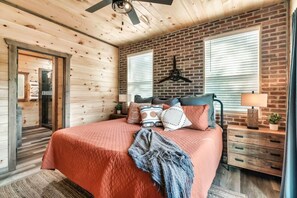 Room - Tranquil Mountain Getaway By Ghosal Luxury Lodging (Gatlinburg)