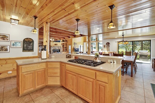 Room - Eagle Point Lake House 2471 (Big Bear Lake)