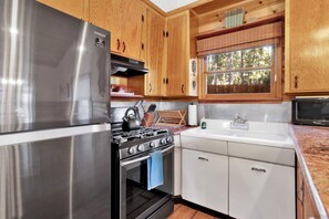 Room - The Nest On Towne Trail 2480 (Big Bear Lake)