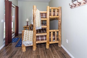 Room - Big Bear Splash (Big Bear Lake)