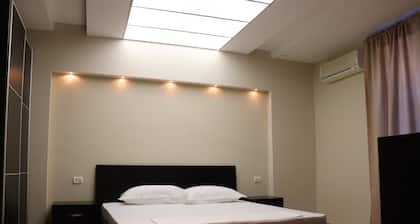 Danis Hotel