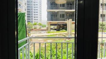 Standard Apartment | Balcony