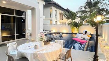 Pemandangan dari properti