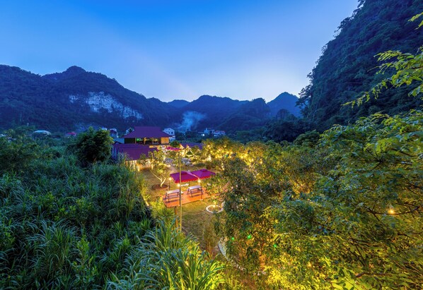 View from property - Cat Ba Serena Homestay And Swimming Pool (Hai Phong)