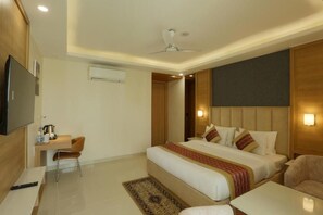 Unclassified image, 3 of 22, button - Hotel Sakura By Maps, Huda City Center (Gurugram)