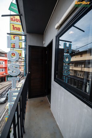 Unclassified image, 2 of 7, button - Another High Away Co.,ltd (Bang Kruai)