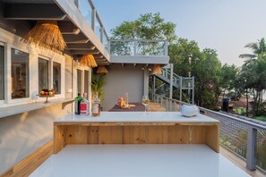 Terrace/patio - Elivaas House Of Neptune (Morjim)