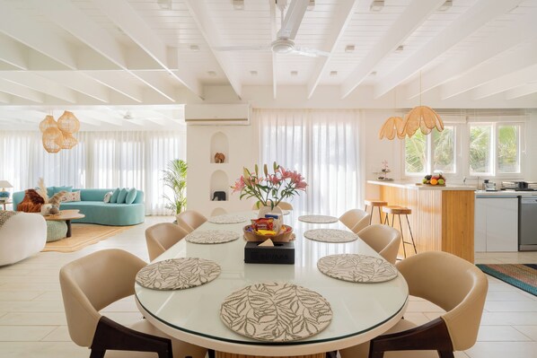 Restaurant - Elivaas House Of Neptune (Morjim)