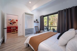 Bureau, fer et planche à repasser, Wi-Fi gratuit, draps fournis