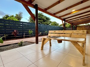 Room - Makihi Suites (Hanga Roa)