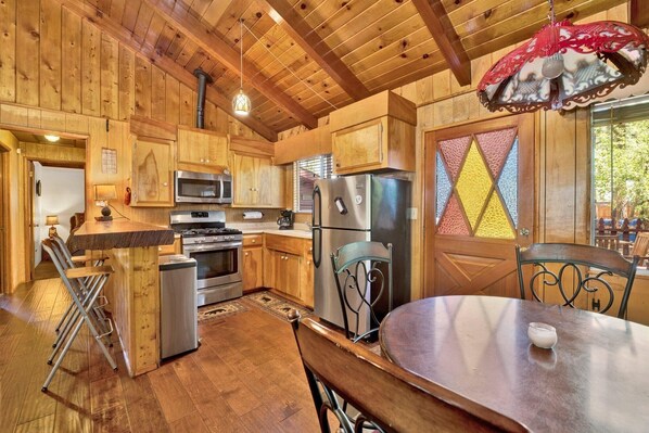 Room - Pine Cone Cottage 2191 (Big Bear Lake)