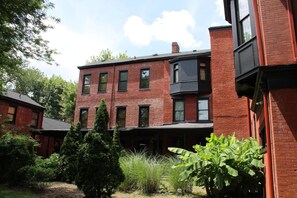 View from property - Villagio Luxury Shops And Hotel (Pittsburgh)