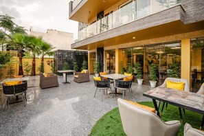 الإطلالة من المنشأة