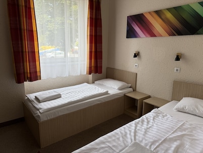 Free Parking,free Breakfast, 15 Min To City Center