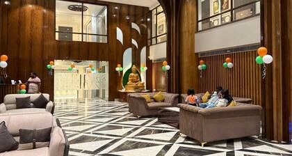 Nirvana Grand Hotel And Resort