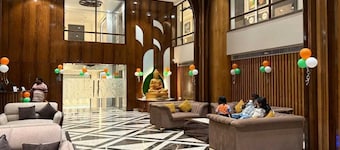 Nirvana Grand Hotel And Resort