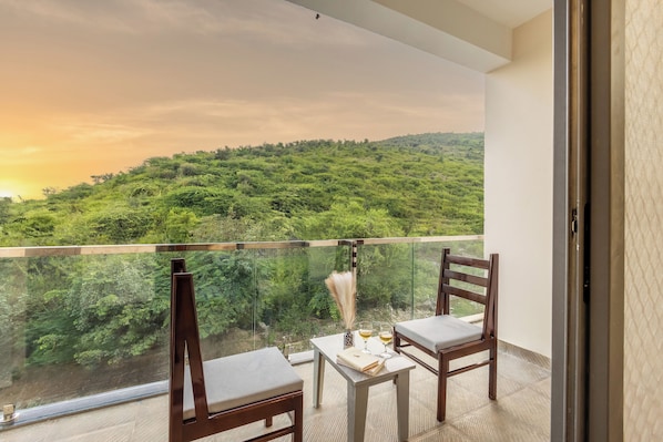 Terrace/patio - Alaya Stays By Elivaas Lake City Heights (Udaipur)