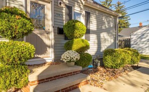 تفاصيل الفندق من الخارج