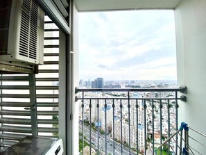 Apartment, City View | City view - Vinhomes Central Park AnAn Apartment (Ho Chi Minh City)