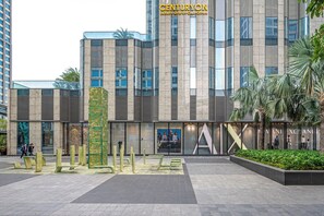 Front of property - Vinhomes Central Park AnAn Apartment (Ho Chi Minh City)