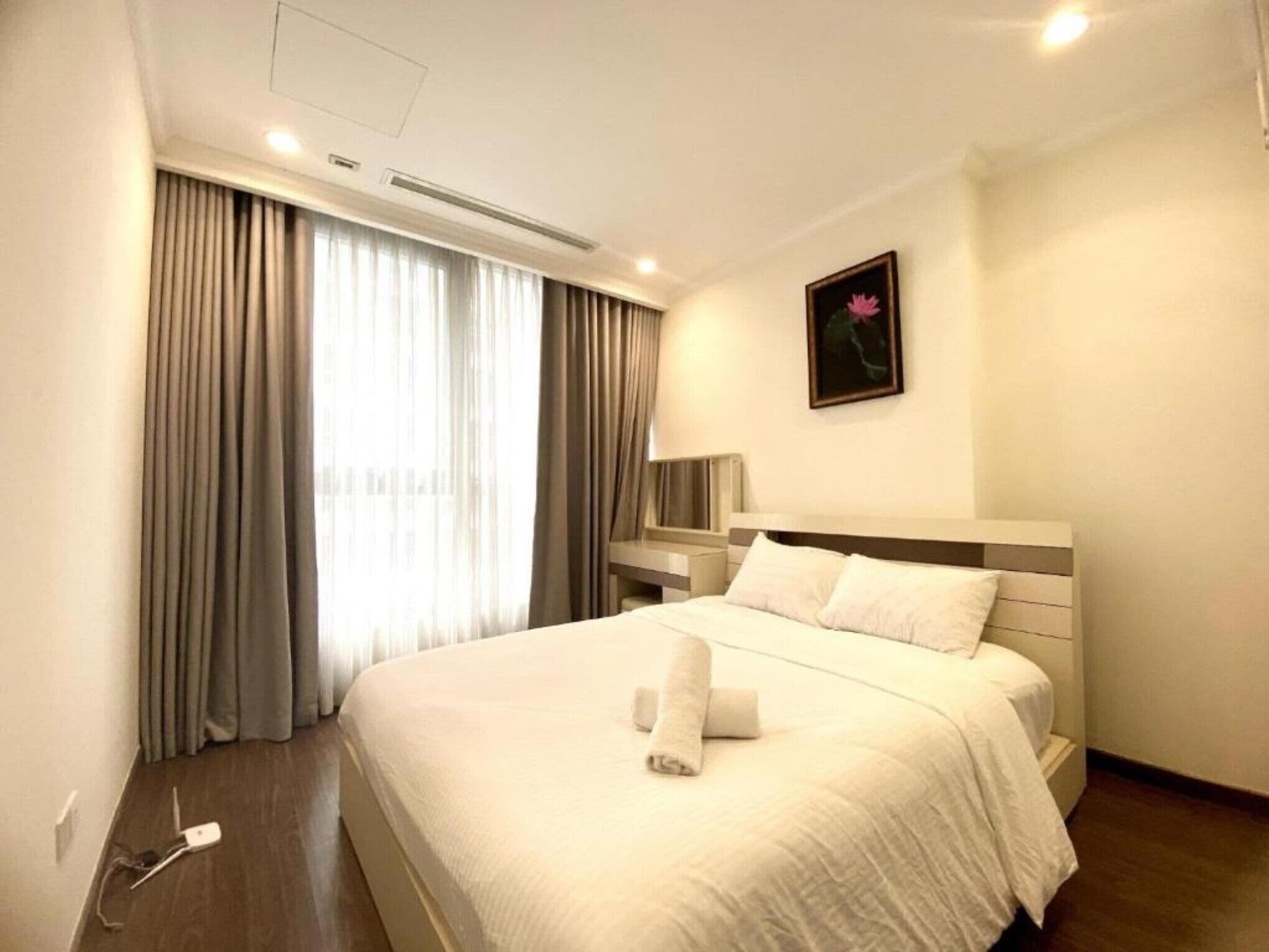 Minibar, wifi gratis y ropa de cama 