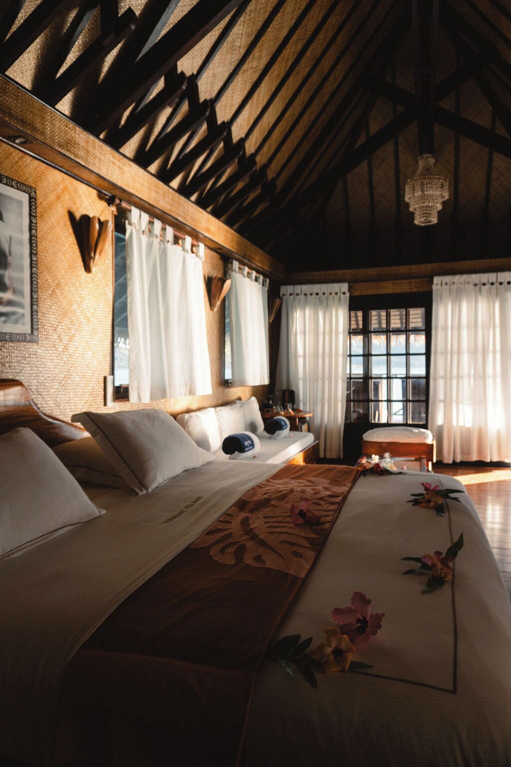 Bungalow Panoramique, vue lagon, sur l'eau | Coffres-forts dans les chambres, bureau, fer et planche à repasser