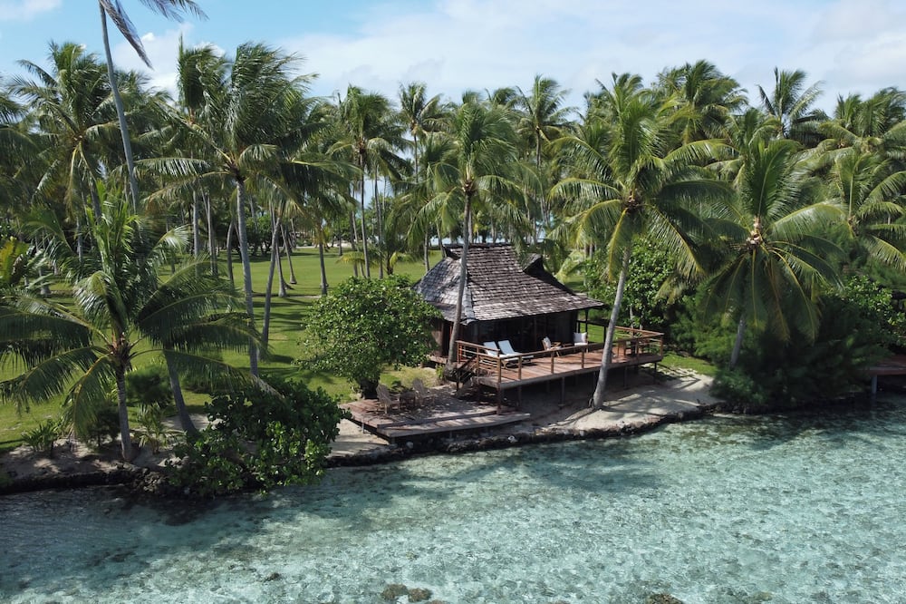Vahine Private Island