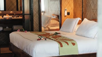 Panoramic Bungalow, Lagoon View, Overwater | In-room safe, desk, iron/ironing board, free WiFi