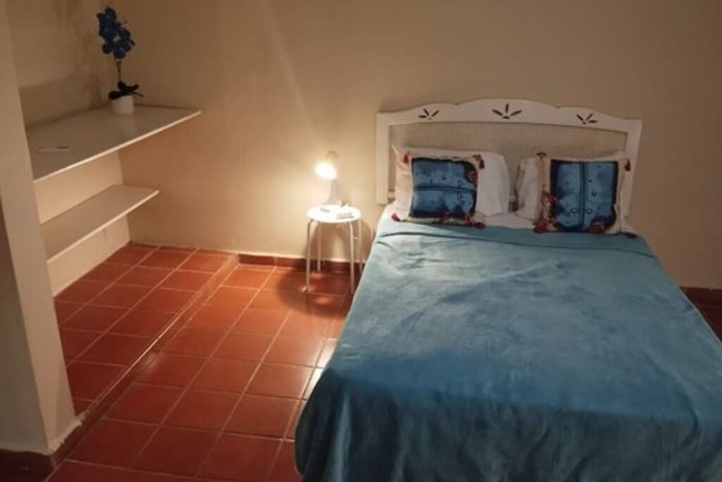 5 bedrooms, iron/ironing board, WiFi
