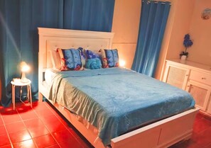 5 habitaciones, tabla de planchar con plancha y wifi