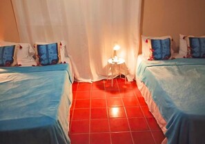 5 bedrooms, iron/ironing board, WiFi