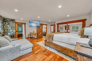 3 quartos, escrivaninha, Wi-Fi, roupa de cama