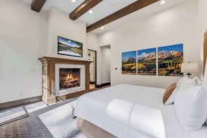 5 عدّة غرف نوم ومكواة/لوح كي وواي فاي وملاءات أسرّة