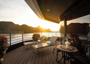 Halong Suite with Private Terrace & Bathtub and Starlink Internet Access | Terrace/patio - Diana Cruises Halong Bay - Luxury by Venus Group (Ha Long)